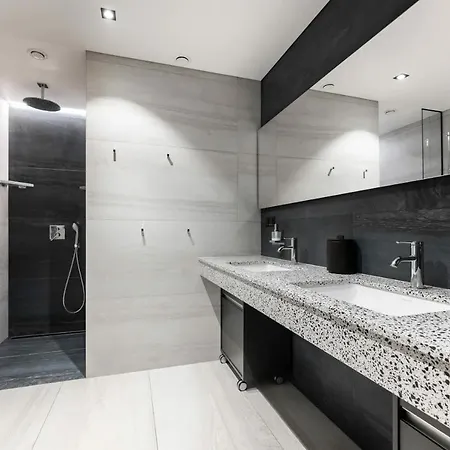Serenity Villa *